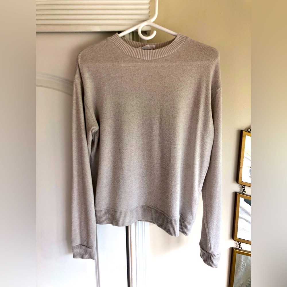 Double Zero gray sweater. Size medium
